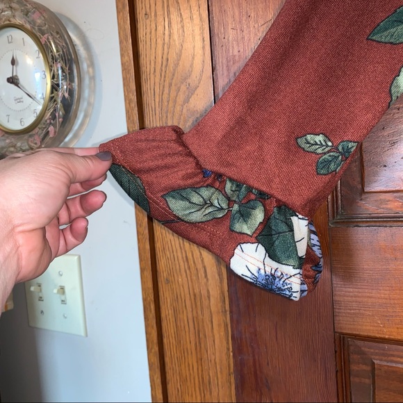 Medium Dress - Picture 4 of 5